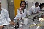 Aula Prática de Bioquímica no Curso de Fisioterapia