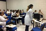 Alunos do curso de Fisioterapia realizam atividades de ginástica laboral